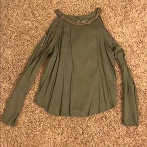 MLV open shoulder top